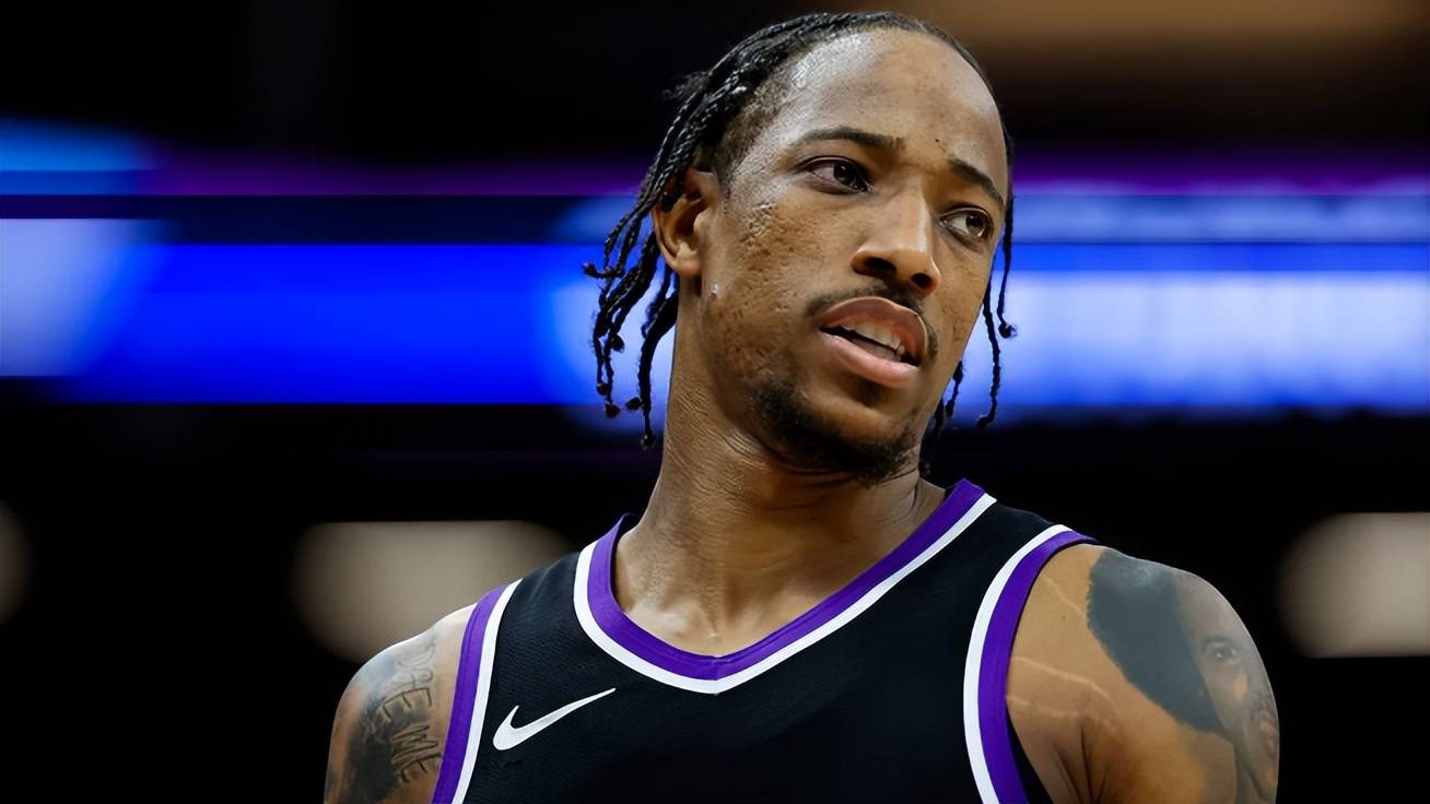 关于今晚全明星赛传出新动向；洛杉矶湖人战术微调；管理层表态：压力陡增；临场指挥获称赞的信息