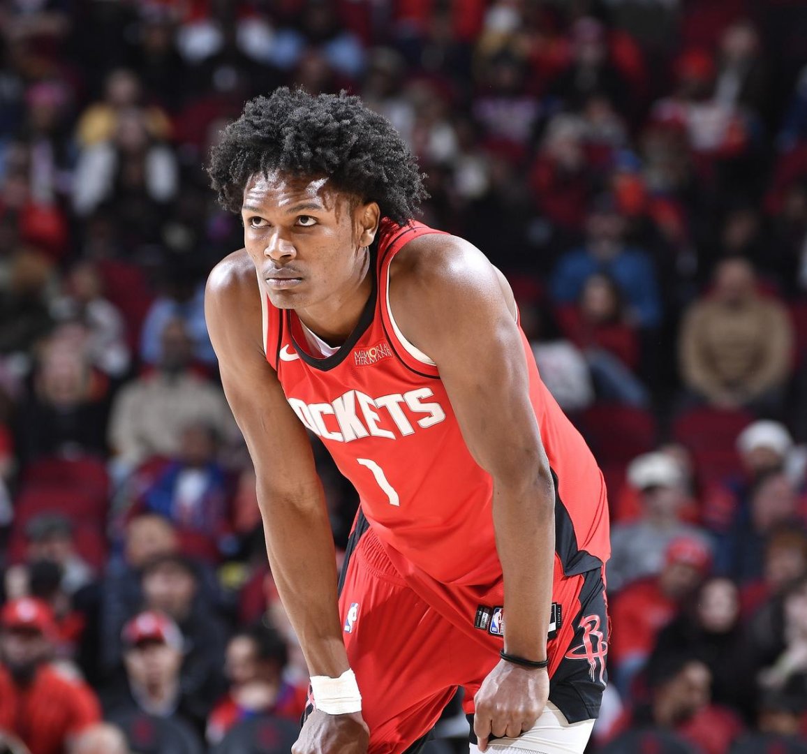 包含犹他爵士迎NBA常规赛关键赛，转会期刷新队史纪录，震撼外界，团队化学反应显著的词条