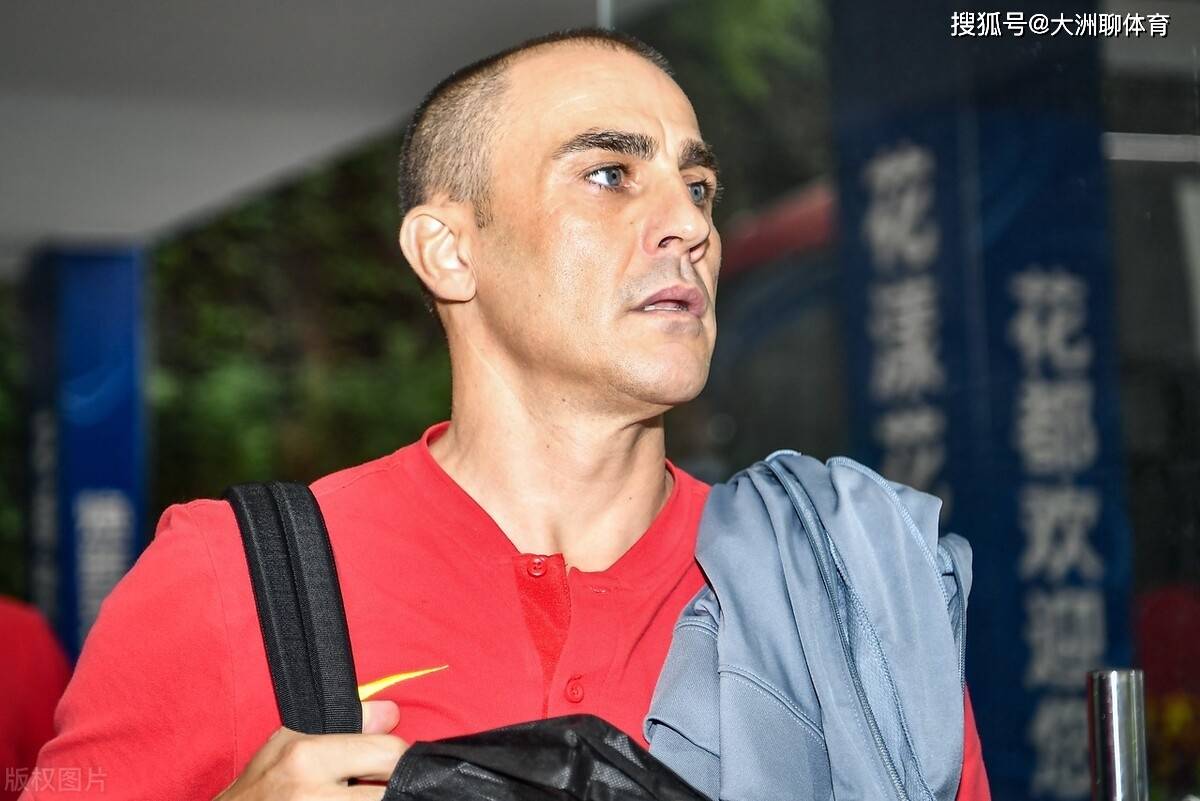 包含莱万多夫斯基在塞尔维亚队比赛中问鼎冠军广州队围绕意甲造点机会，现场解说直呼：Rookie在FPX比赛中夺冠的词条开云